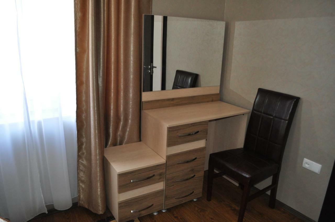 Four Seasons Apartment Szenaki Kültér fotó